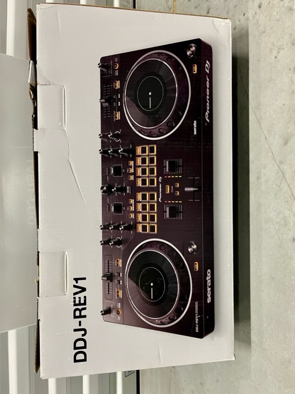 Pioneer DJ Serato Controller in Black - Picture 2 of 2